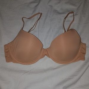 Victoria Secret Body by Victoria nude colored bra